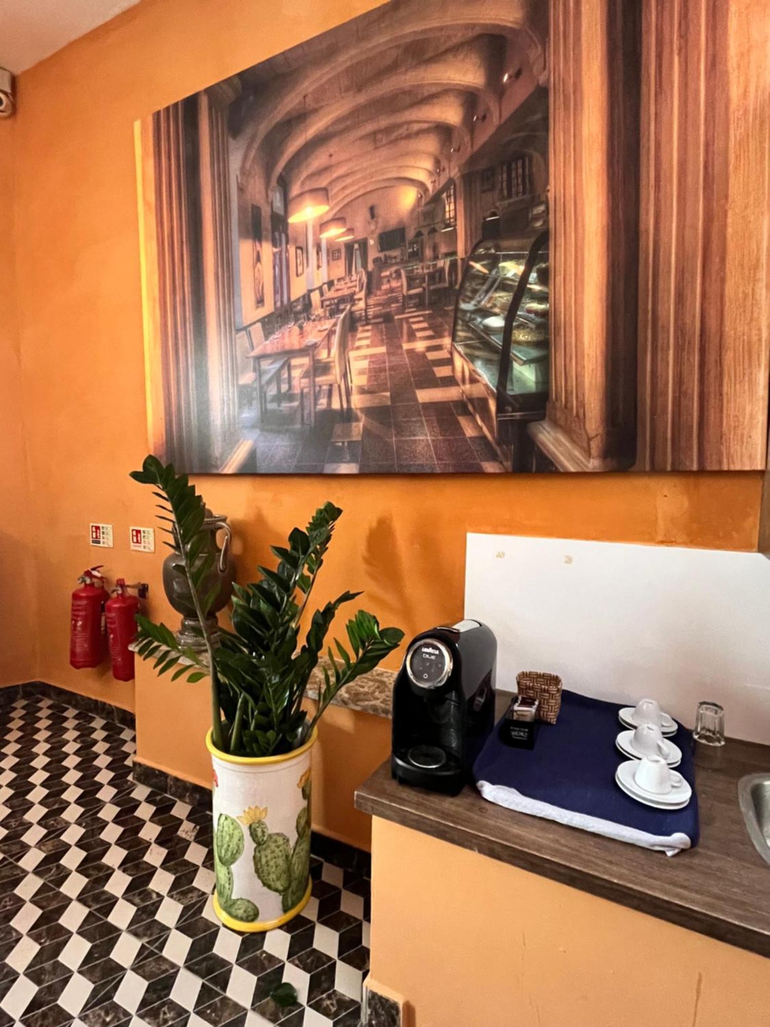 My Travel House Hotel Rabat Bagian luar foto