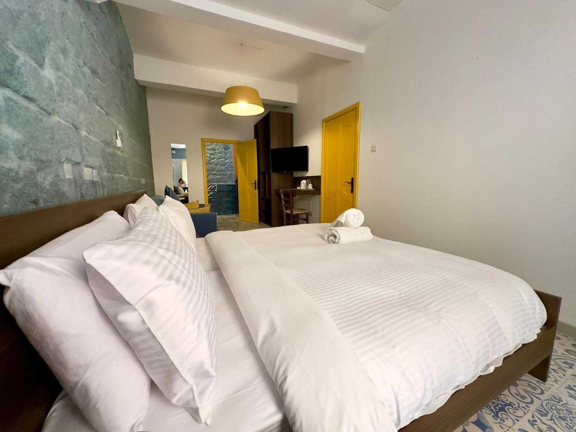 My Travel House Hotel Rabat Bagian luar foto