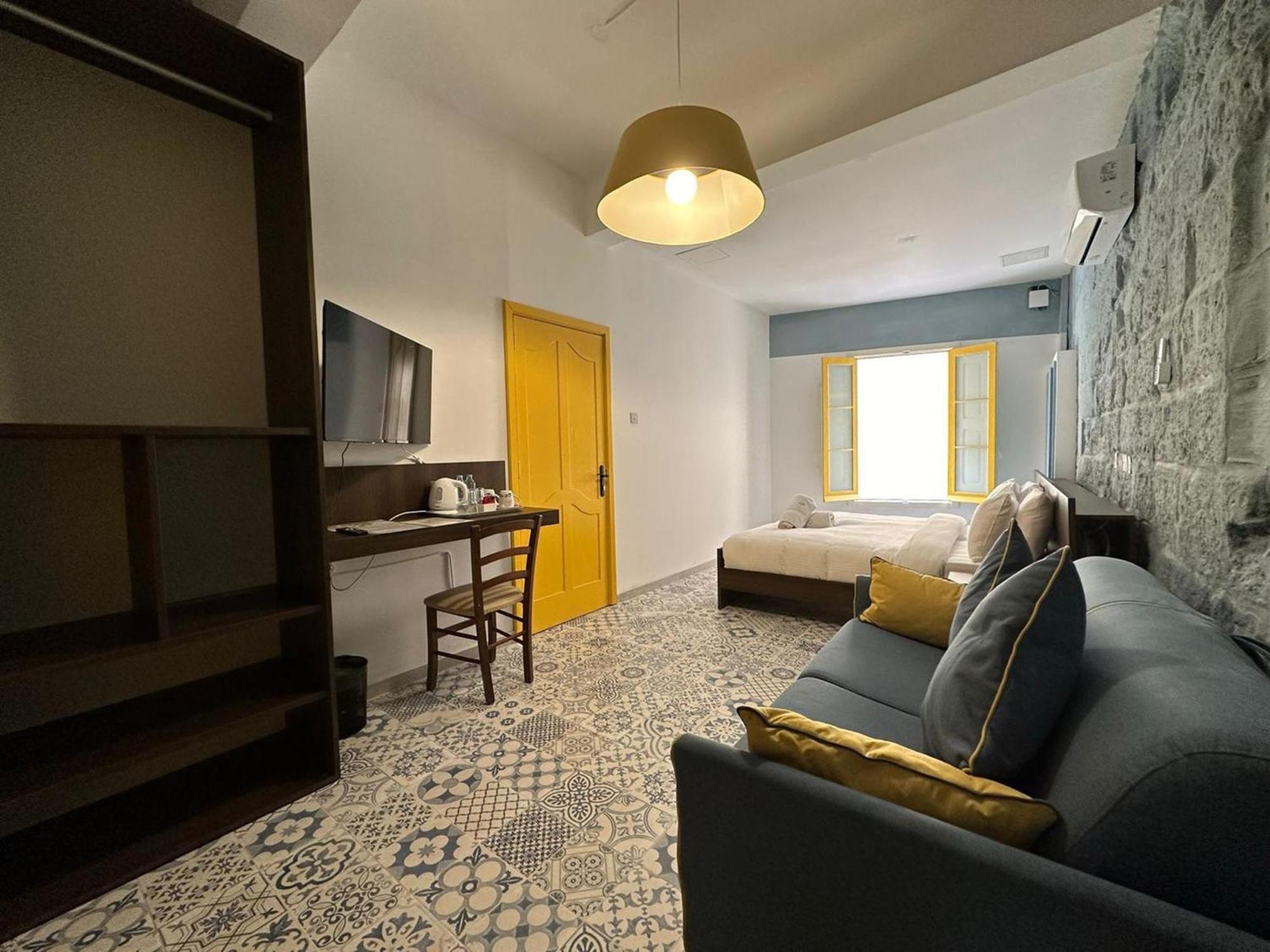 My Travel House Hotel Rabat Bagian luar foto