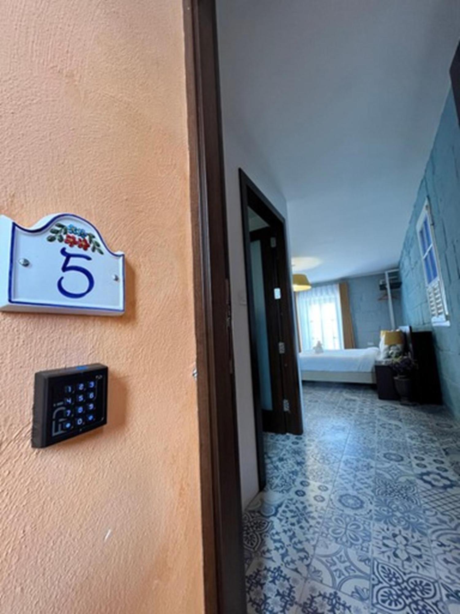 My Travel House Hotel Rabat Bagian luar foto